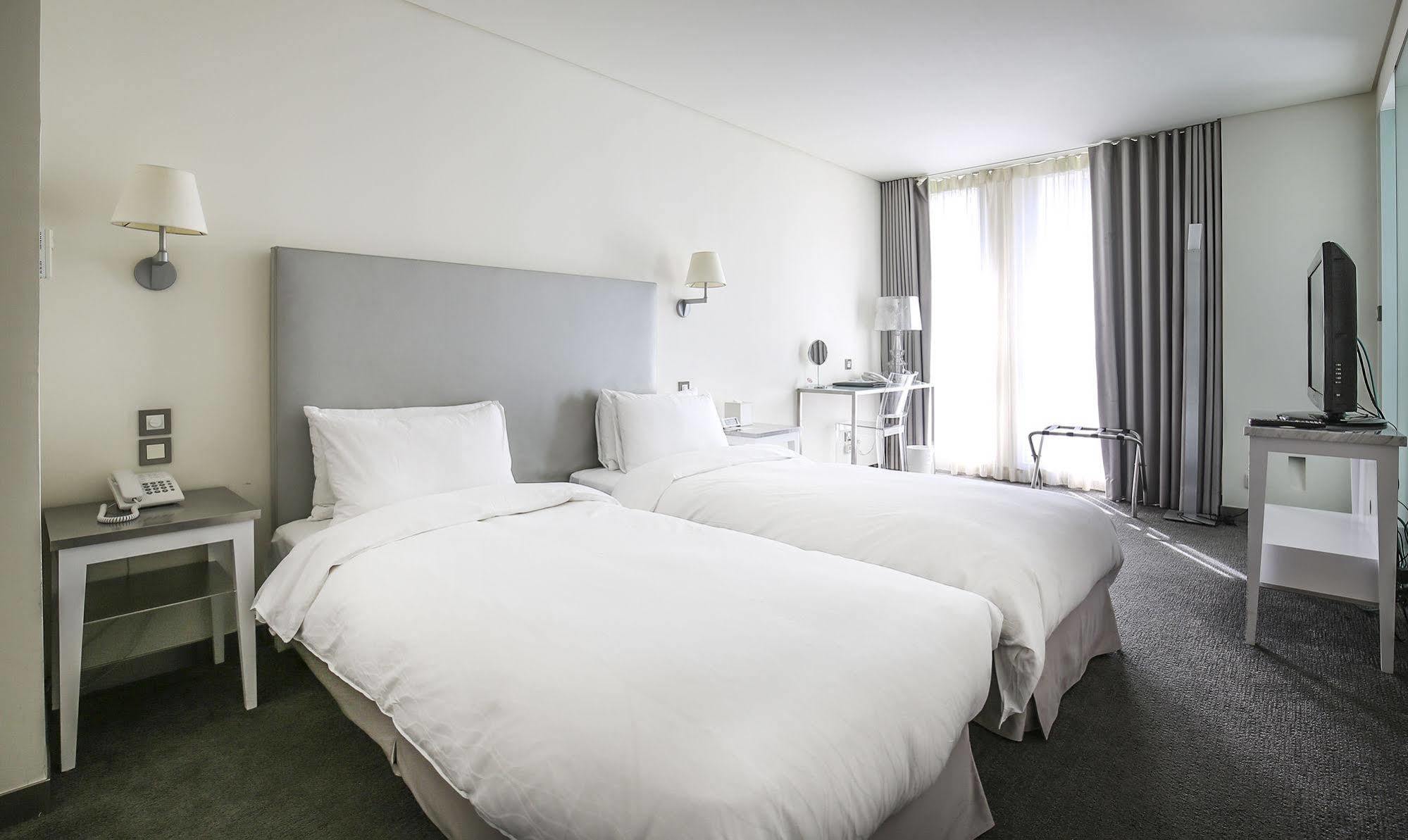 Ambience Hotel Đài Bắc Ngoại thất bức ảnh